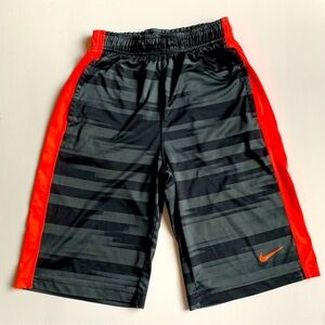 NIKE Boys Athletic Basketball Shorts Size Large Youth